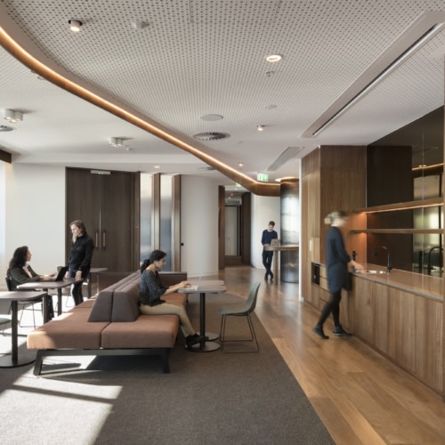 recent Victorian Comprehensive Cancer Centre Executive Offices – Melbourne office design projects
