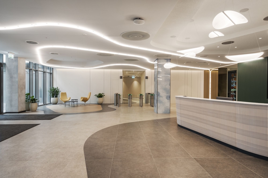 OTP Bank Offices - Budapest | Office Snapshots