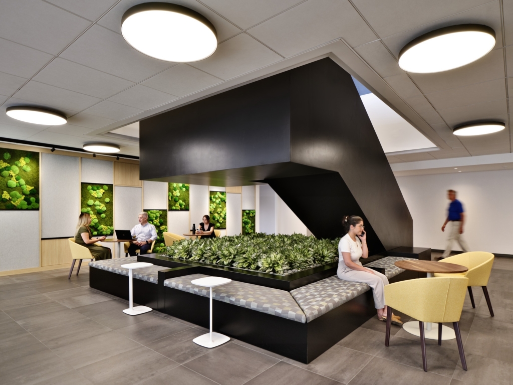 Charter Communications Headquarters - Stamford | Office Snapshots