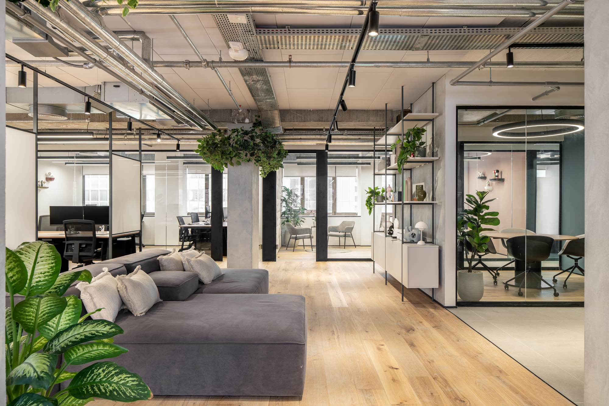 Day Two Offices – Ramat Gan – INDesign Marketing Services