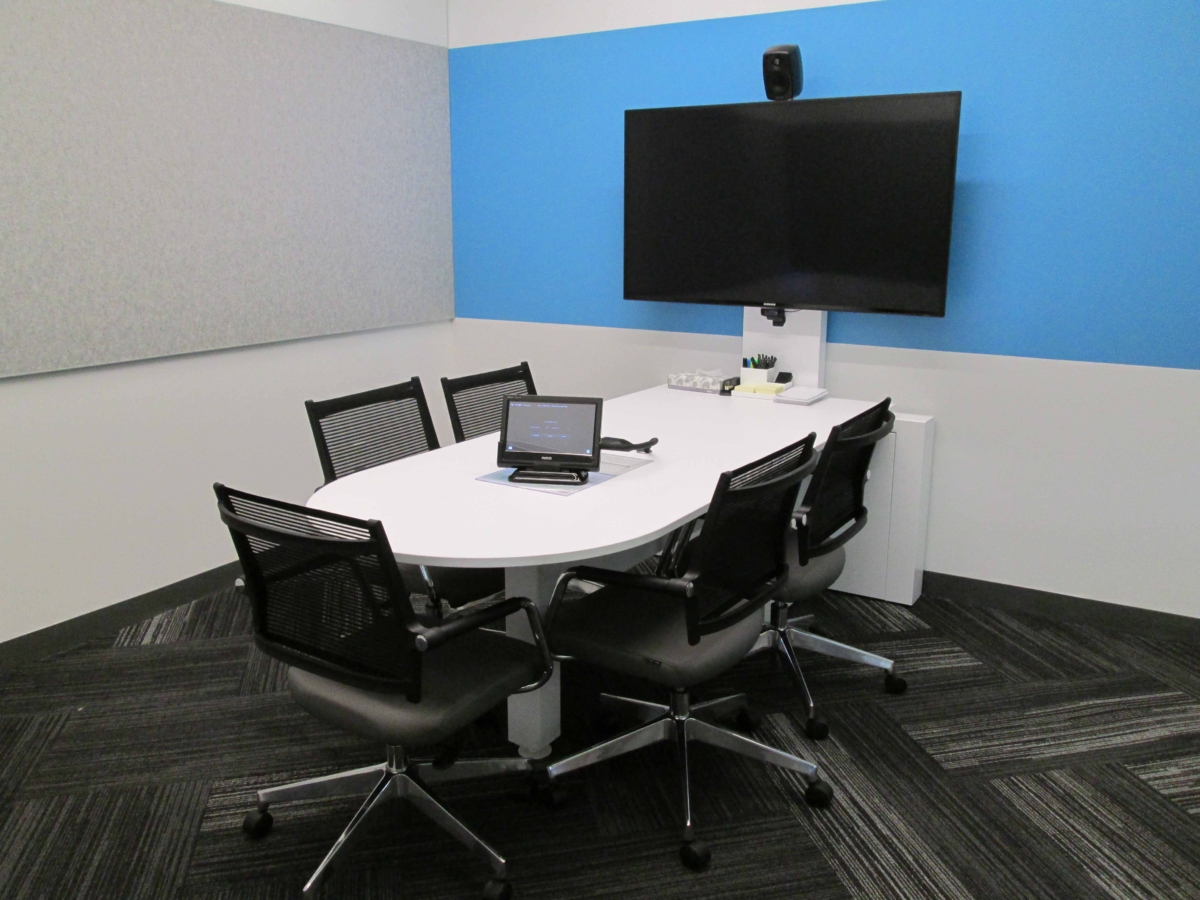 Innovant Huddle Tables | Office Snapshots