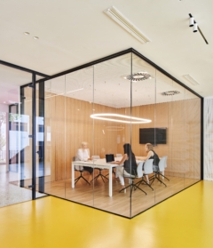 Glass Walls on Meeting Room in Magicbox Offices - Barcelona