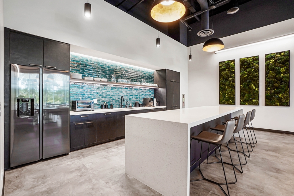 Essex Realty Group Offices Chicago Office Snapshots