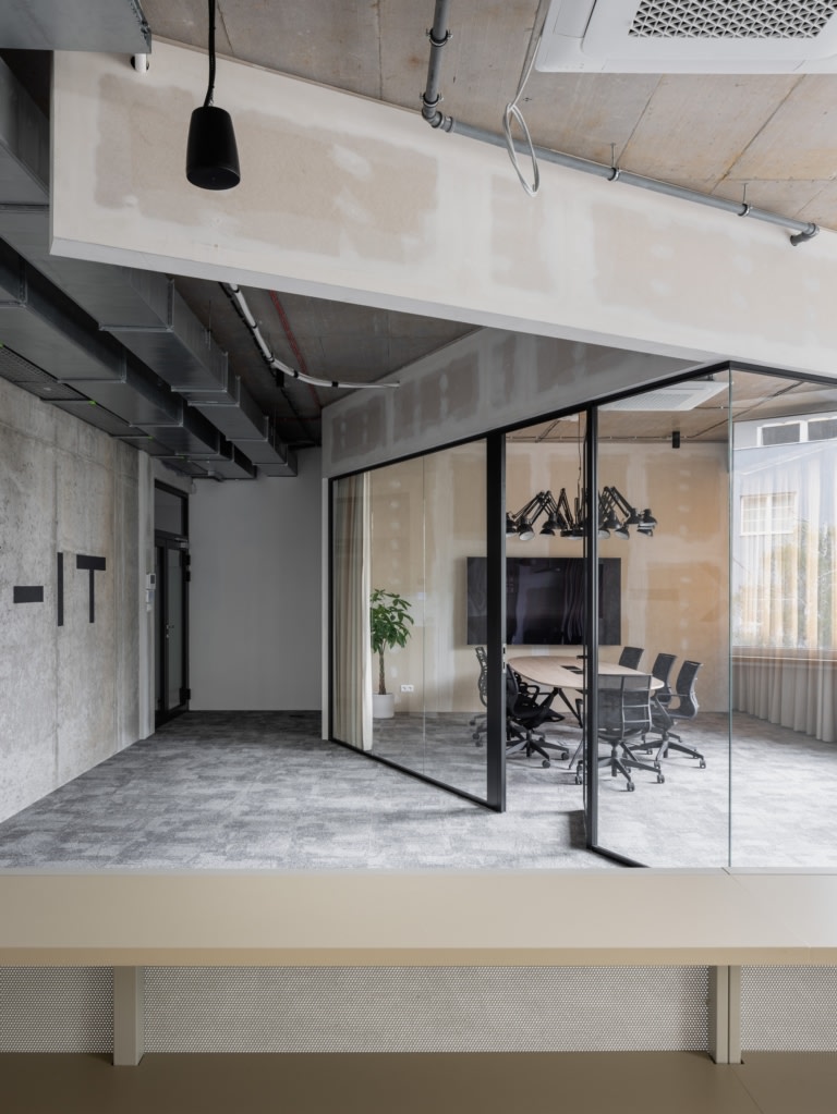 fx-it-offices-bratislava-office-snapshots