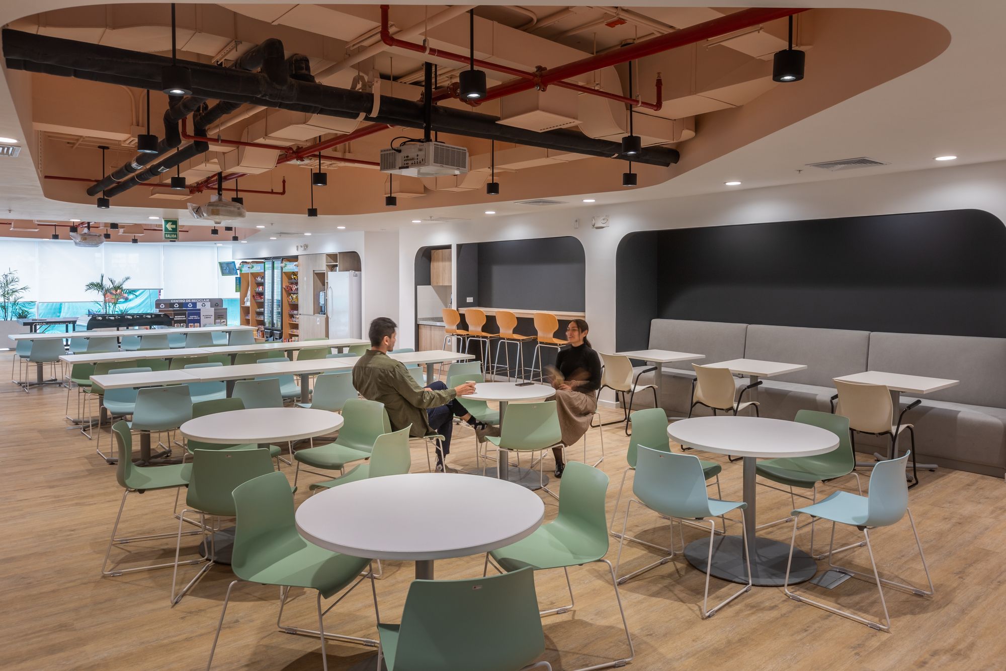 Procter & Gamble Offices Lima Office Snapshots