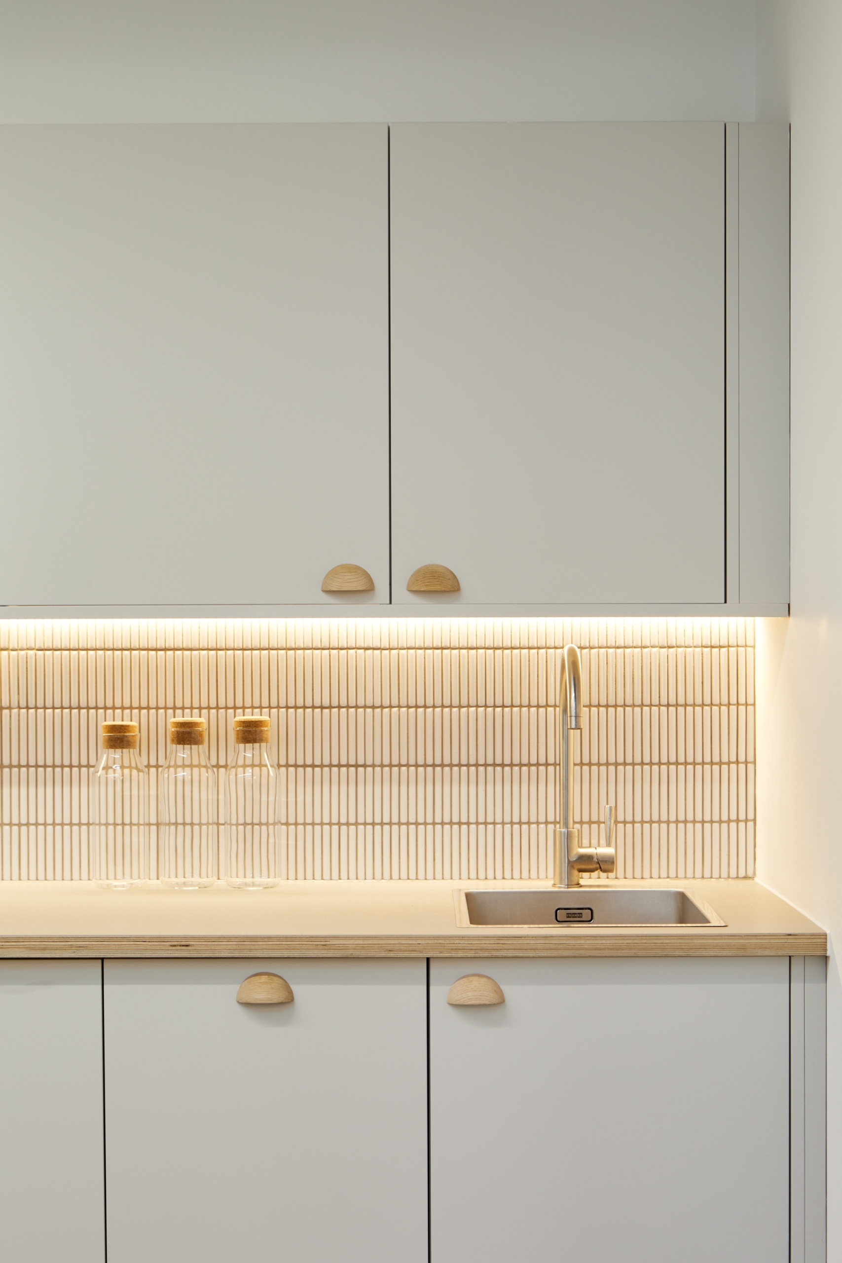 Coffee & TV Offices - London | Office Snapshots