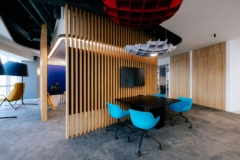 Small Open Meeting Space in Darwin Offices - Cluj-Napoca