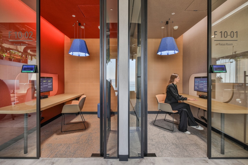 Oliver Wyman Offices - Dubai | Office Snapshots