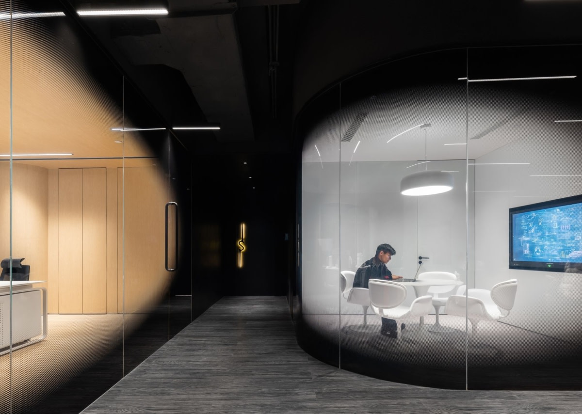 Versus Gaming Network office