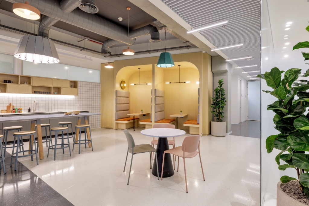 Colmobil Group Offices - Rosh Haayin | Office Snapshots