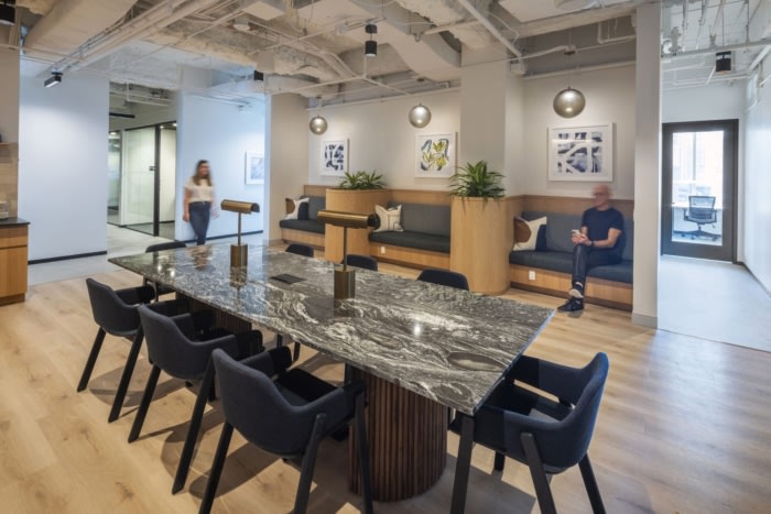 Industrious 30 Adelaide Street Coworking Offices - Toronto - 4