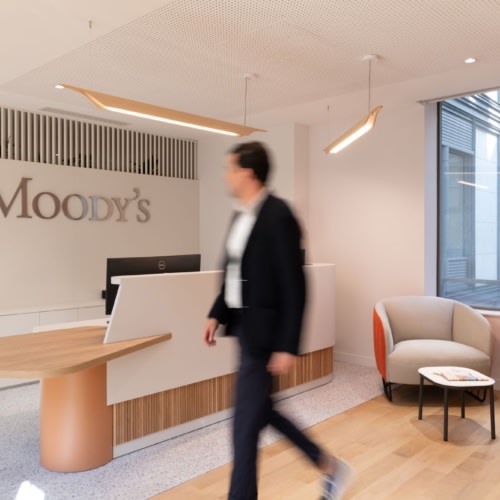 recent Moody’s Investors Service Offices – Paris office design projects