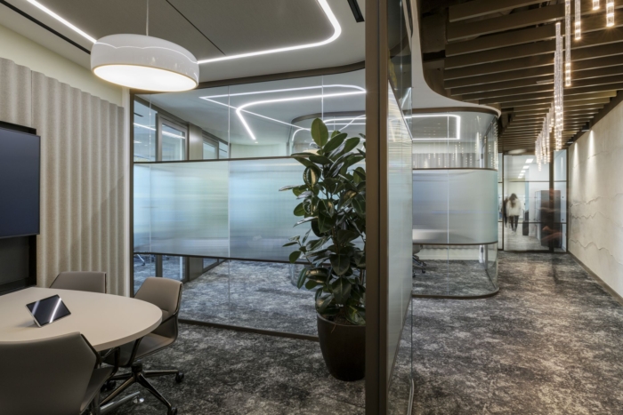 Confidential Global Insurance Firm Offices - London - 9