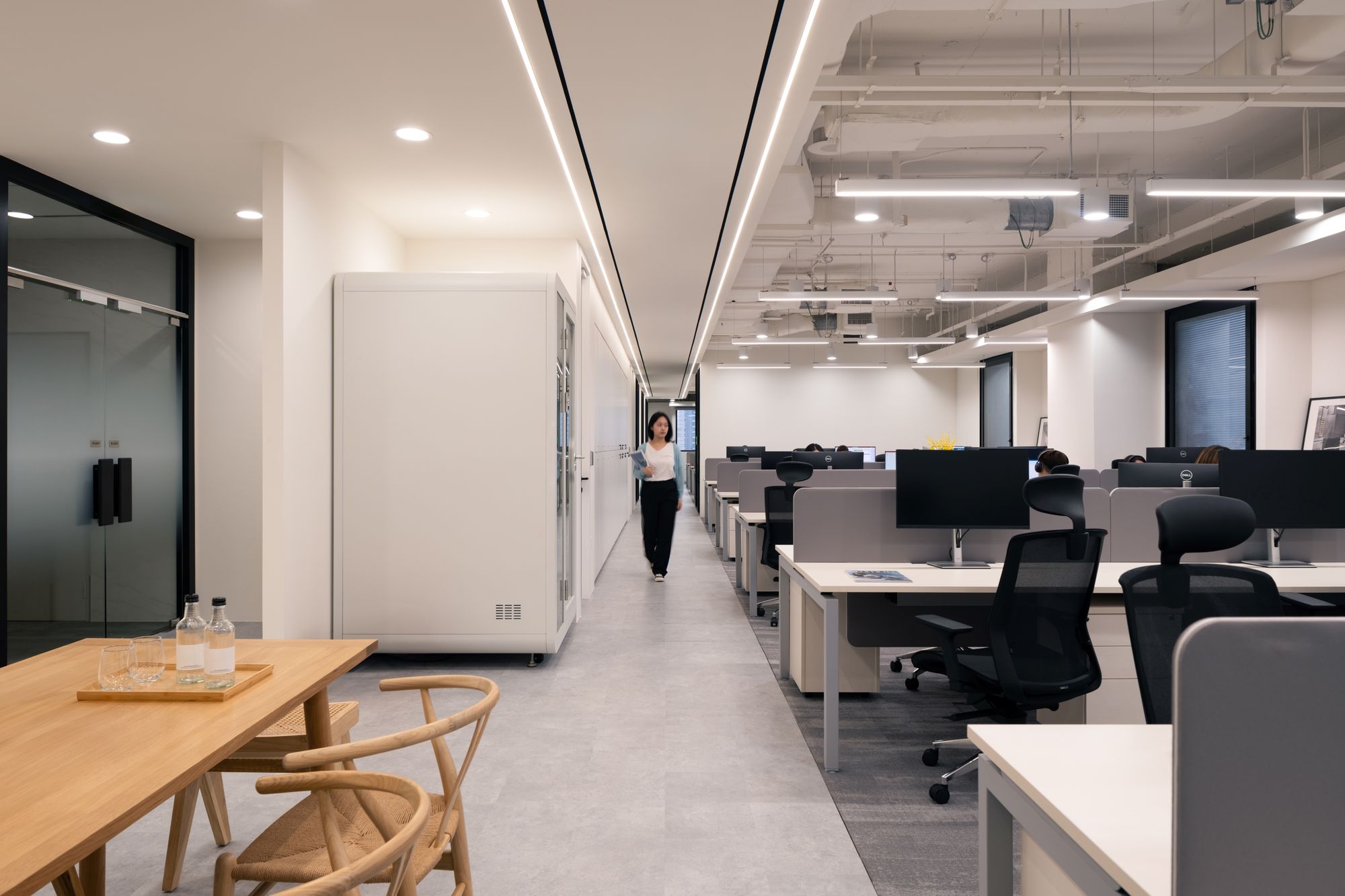 LVMH Fashion Group Offices Singapore Office Snapshots