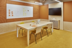 Small Meeting Room in PayFit Offices - Paris