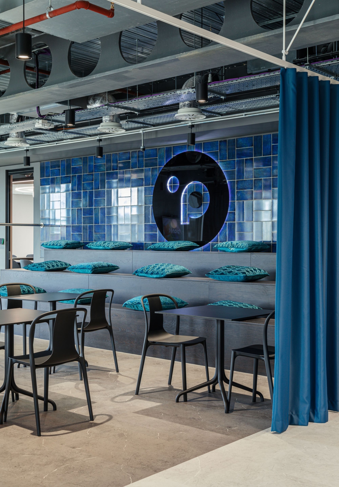 Planet Offices - London | Office Snapshots