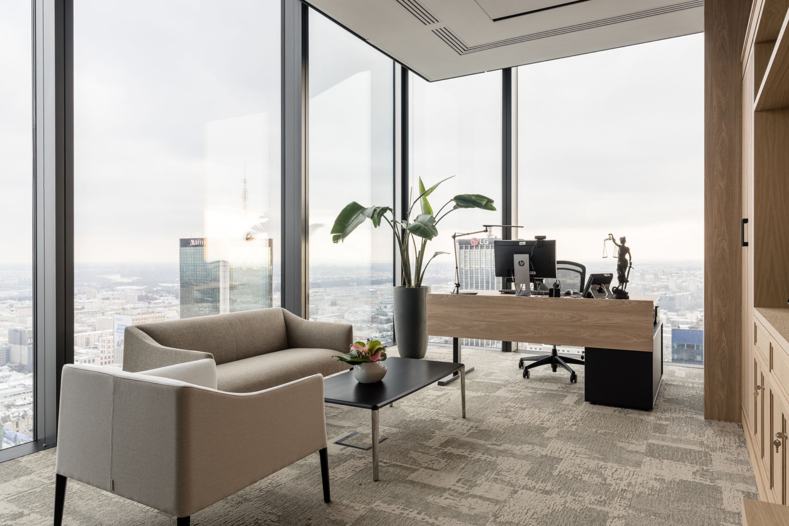 Greenberg Traurig Offices - Warsaw | Office Snapshots