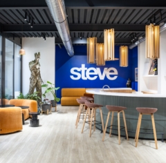Track / Directional in STEVE Agency Offices - Paris