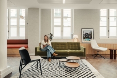 Sofas / Modular Lounge in Condé Nast Offices - Paris