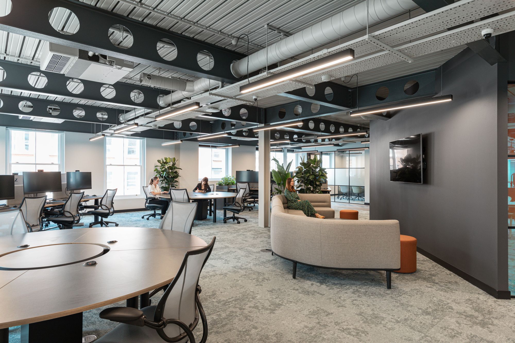 Japan Tabaco International Offices - London | Office Snapshots