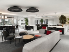 Cylinder / Round in Sephora Offices - Istanbul
