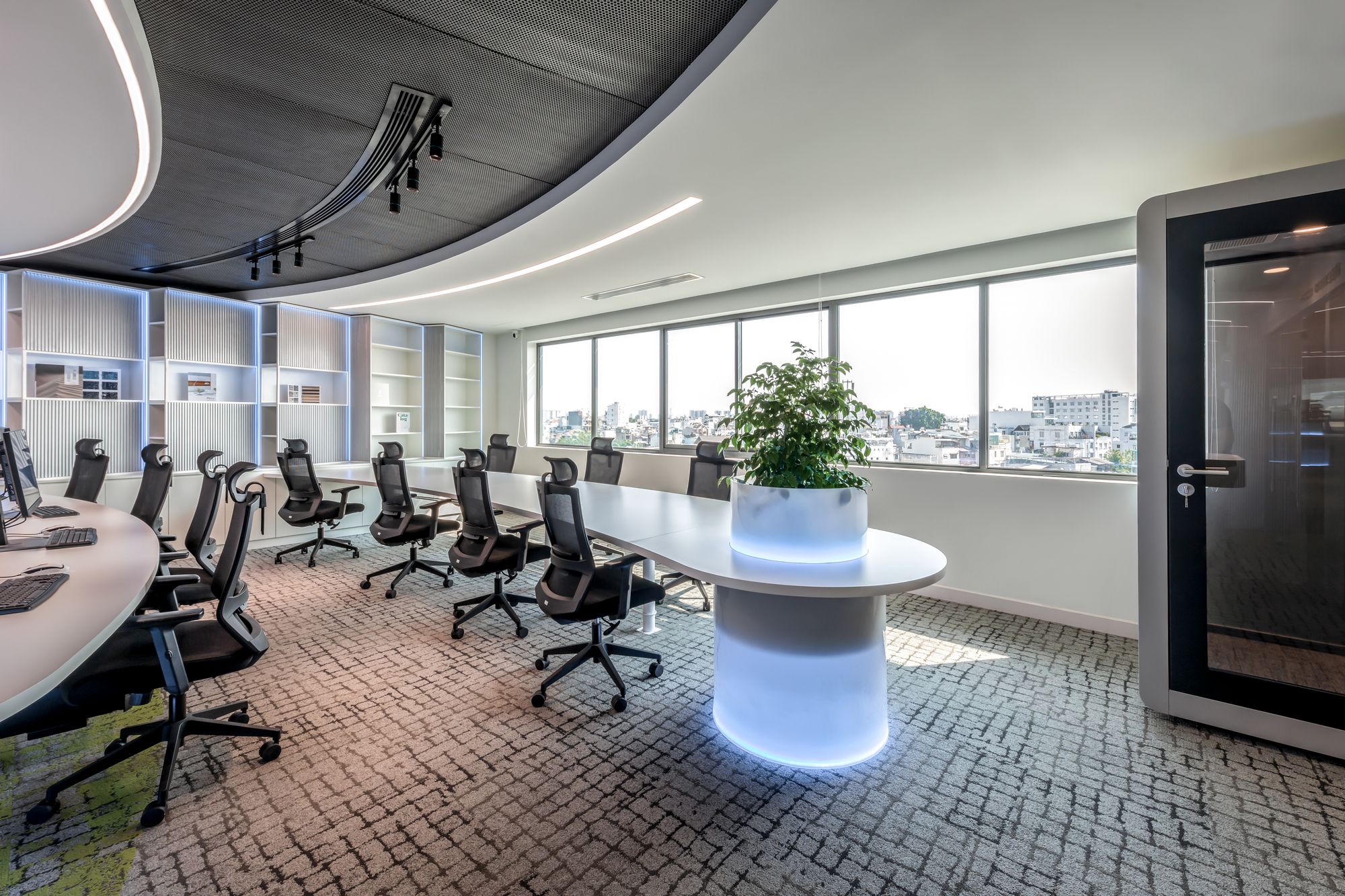 Han Spaces Offices - Ho Chi Minh City | Office Snapshots