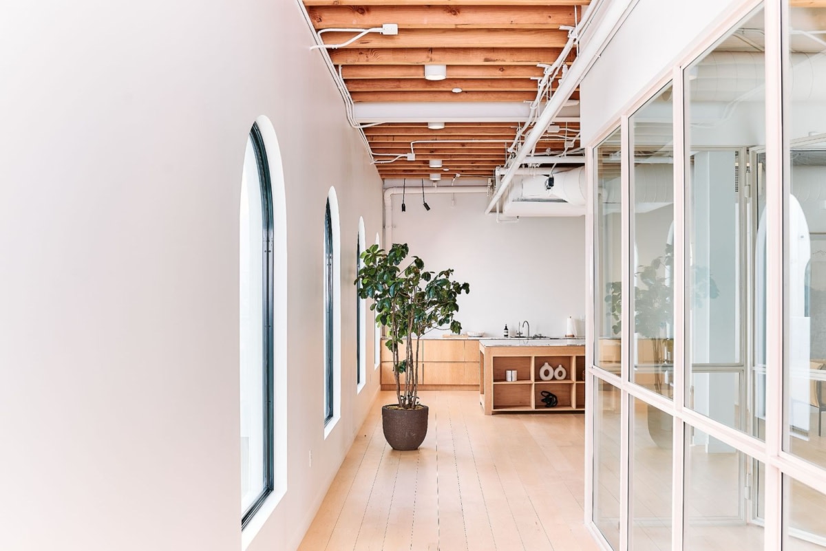 The Greycroft Building Offices - Los Angeles | Office Snapshots