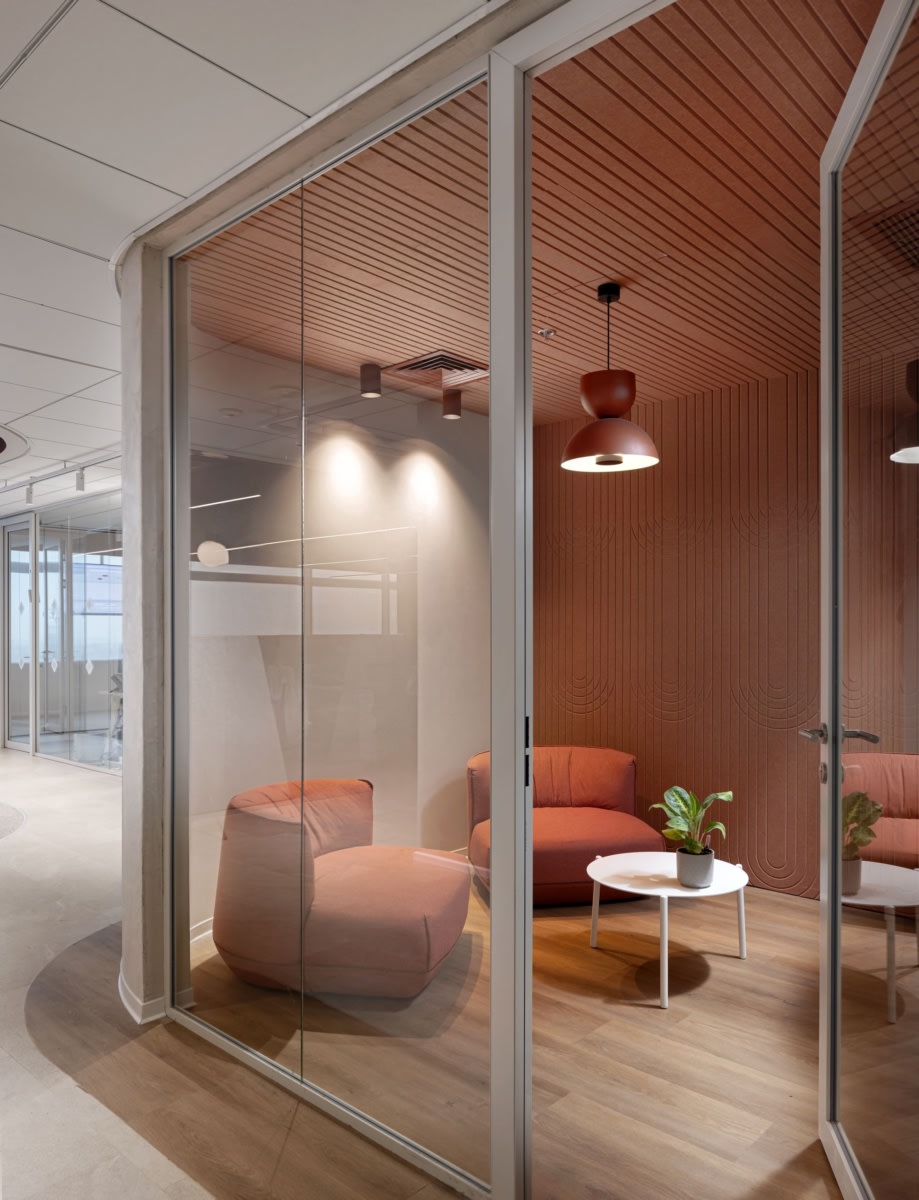 Bank Hapoalim Offices - Holon | Office Snapshots