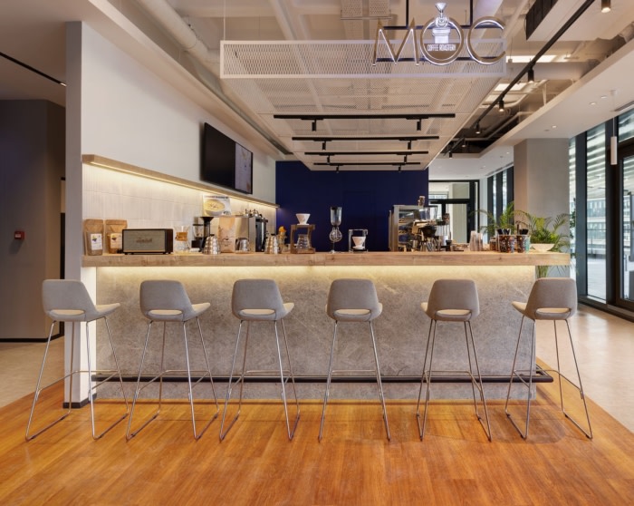 Mercedes-Benz Offices - Istanbul - 19