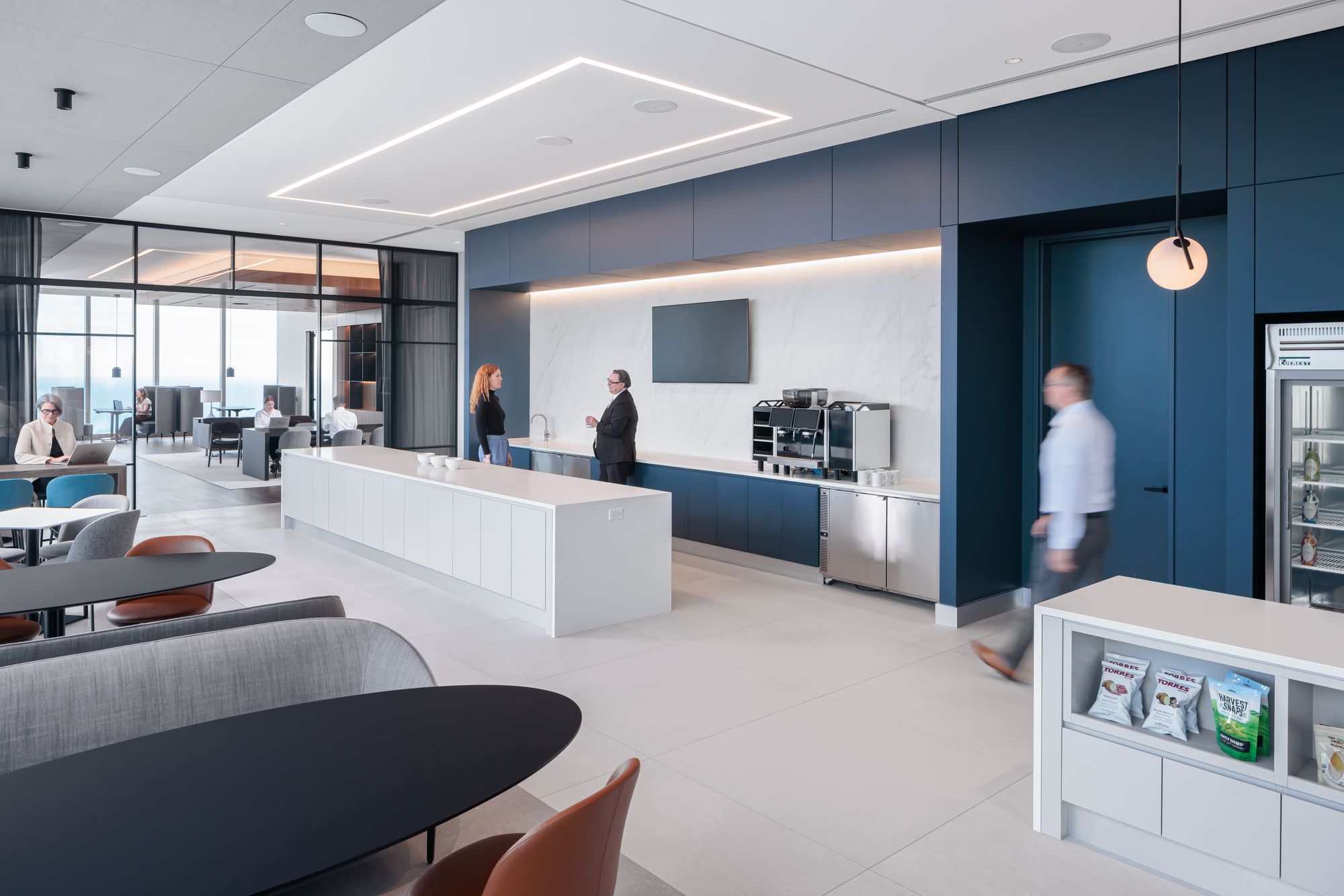 Confidential AM Law 10 Offices - Chicago | Office Snapshots
