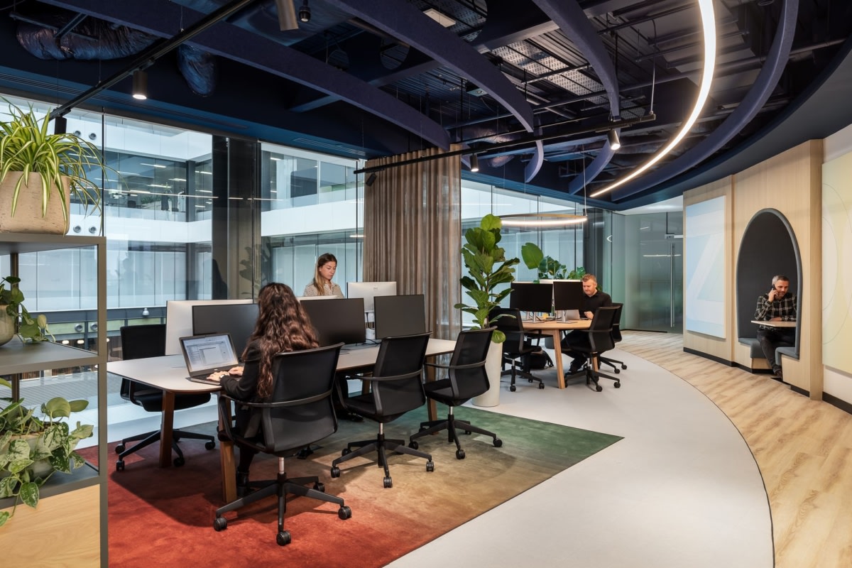 Zoom Experience Centre and Offices - London | Office Snapshots