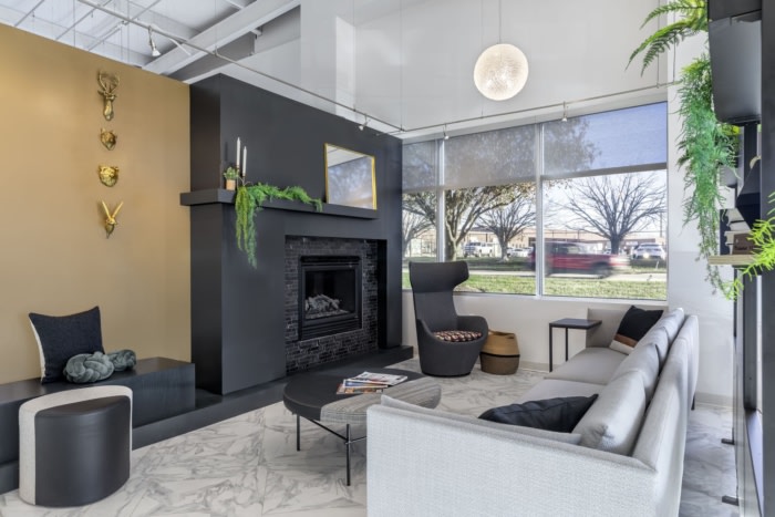 MBI (Modern Business Interiors) Showroom and Offices - St. Charles - 2