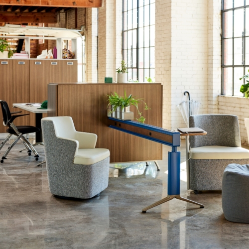 Nate & Natty Lounge - 0