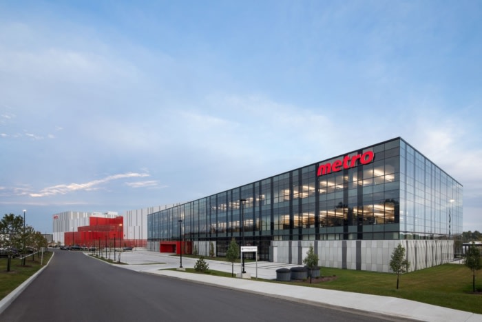 METRO Distribution Centre and Offices - Montreal - 1
