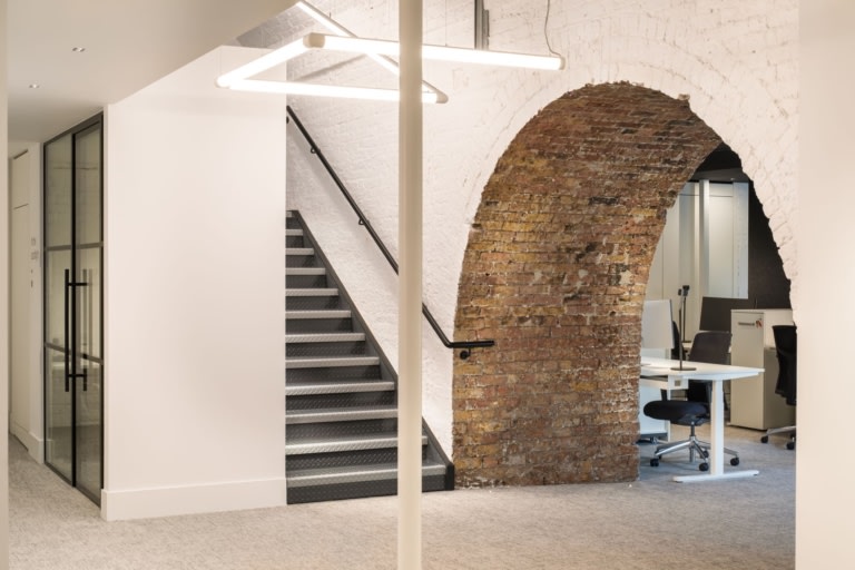 XAL Showroom and Offices - London | Office Snapshots