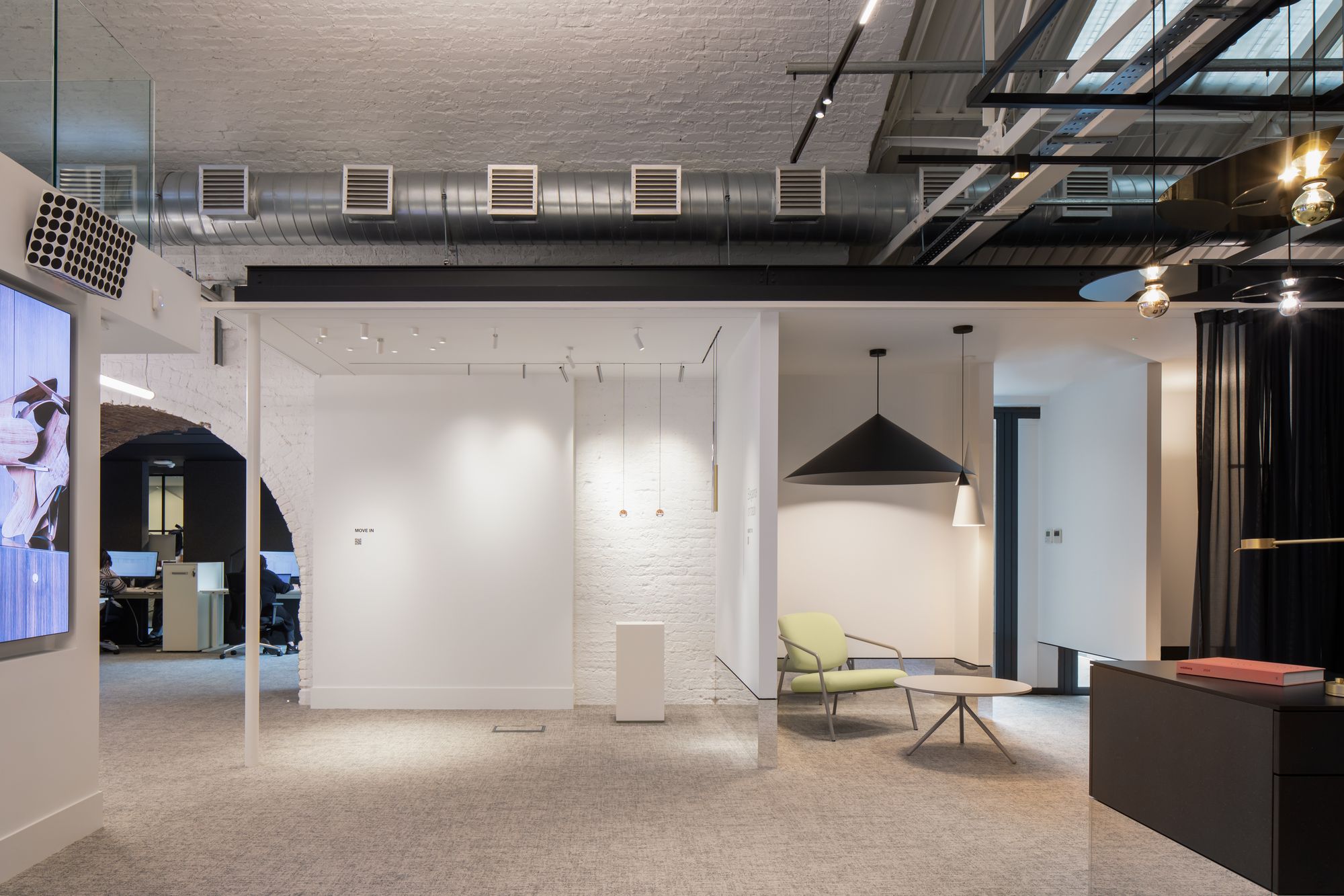 XAL Showroom and Offices - London | Office Snapshots