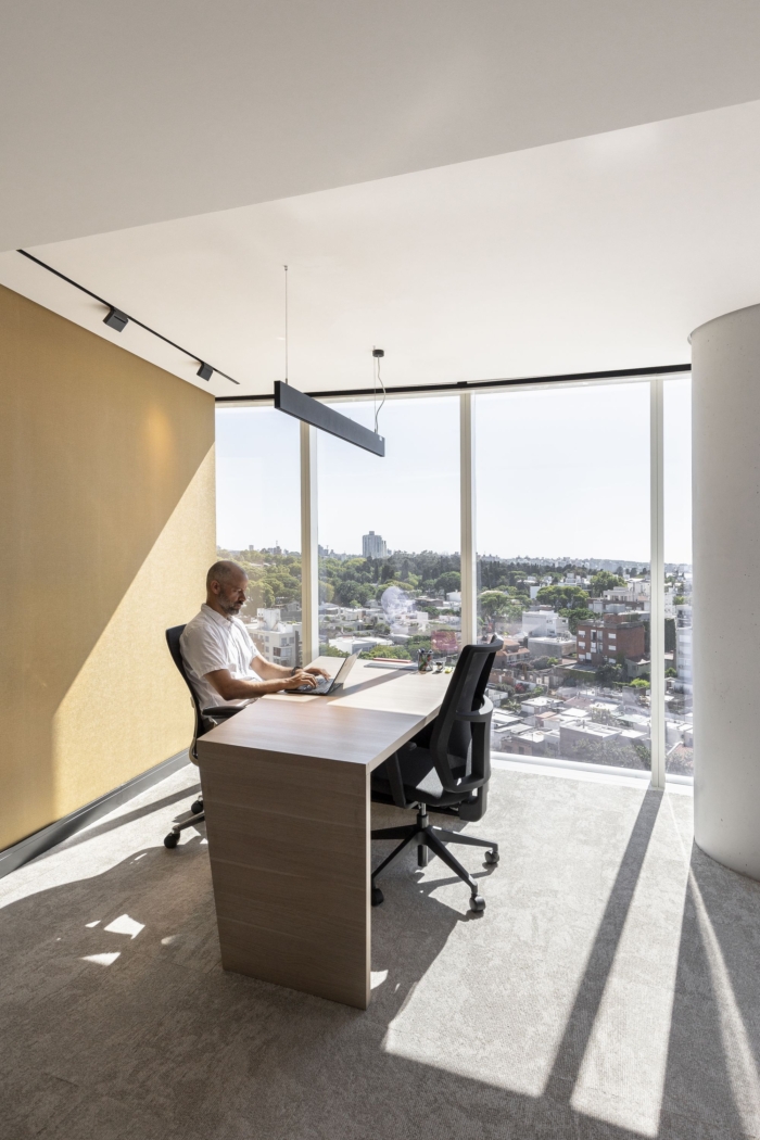 McDonald’s (Arcos Dorados) Offices – Montevideo