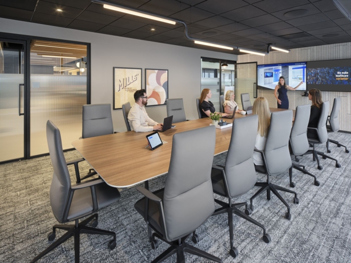 Medline Industries Offices - Northbrook - 4