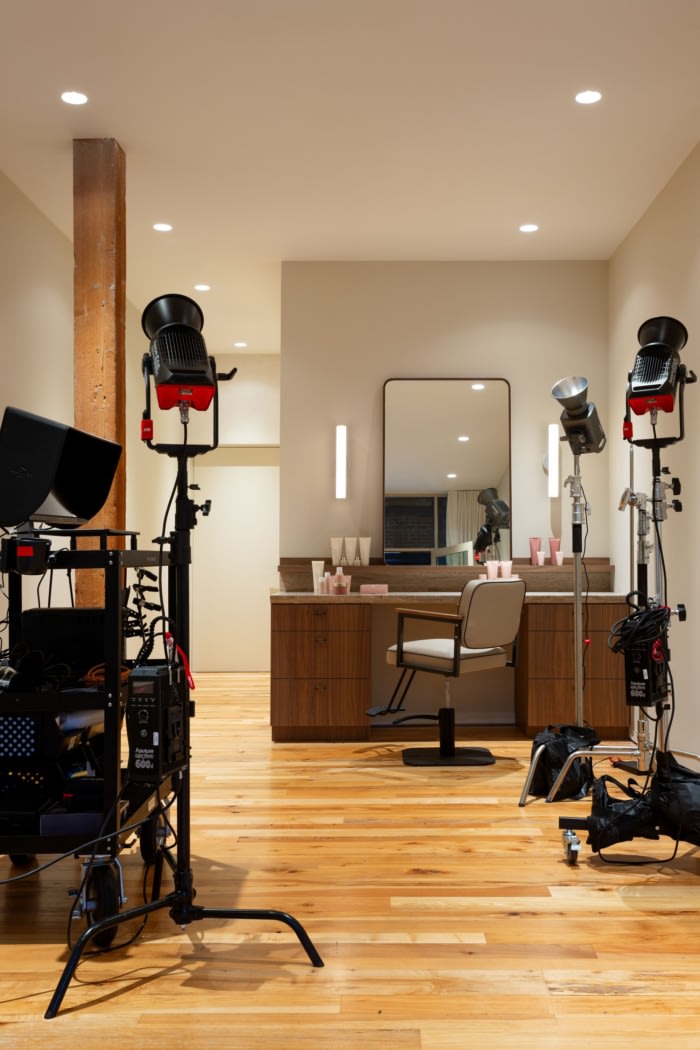 Vegamour Offices - Los Angeles - 19