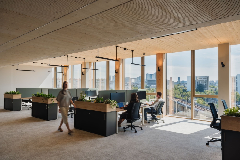 DKV FRANCE Offices - Paris | Office Snapshots