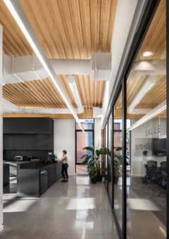 Mass Timber in Jodoin Lamarre Pratte architectes Offices - Montreal