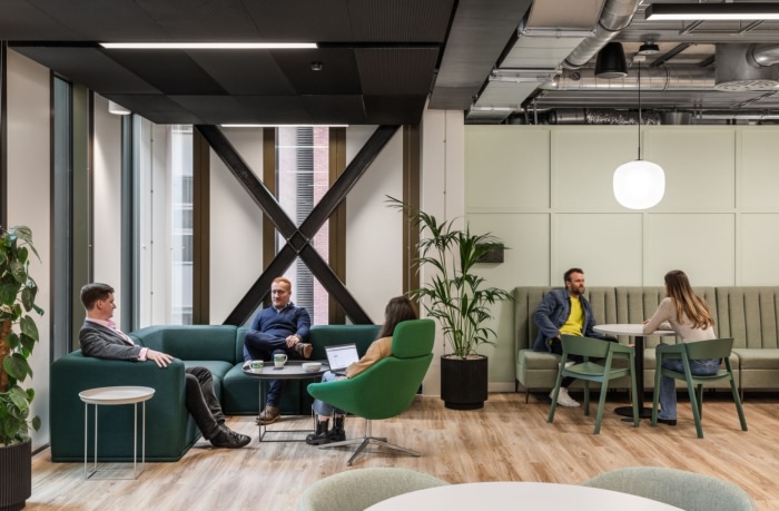 Macmillan Cancer Support Offices - London - 11