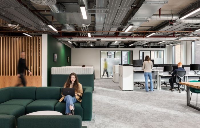 Macmillan Cancer Support Offices - London - 5