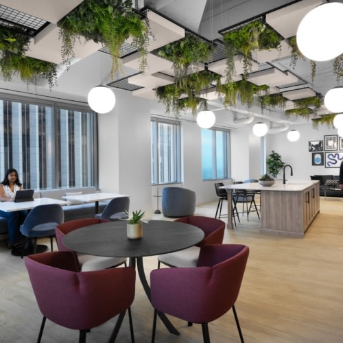 recent Two Prudential Plaza Spec Suites – Chicago office design projects