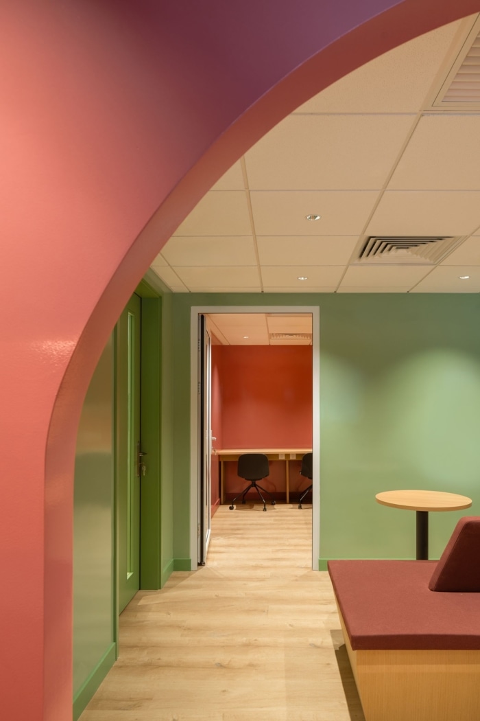 Western Academy of Beijing Middle School Office – Beijing