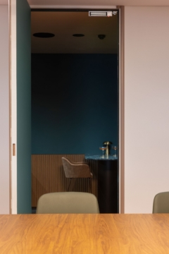 High Table in Knightcorp Offices - Perth