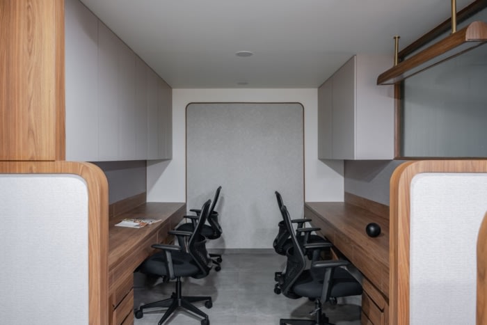 Studio A-ware & Manoj Dubal Associates Offices - Mumbai - 13