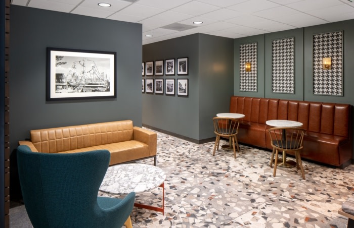 Urban Centre Leasing Office and Amenity Spaces - Tampa - 8