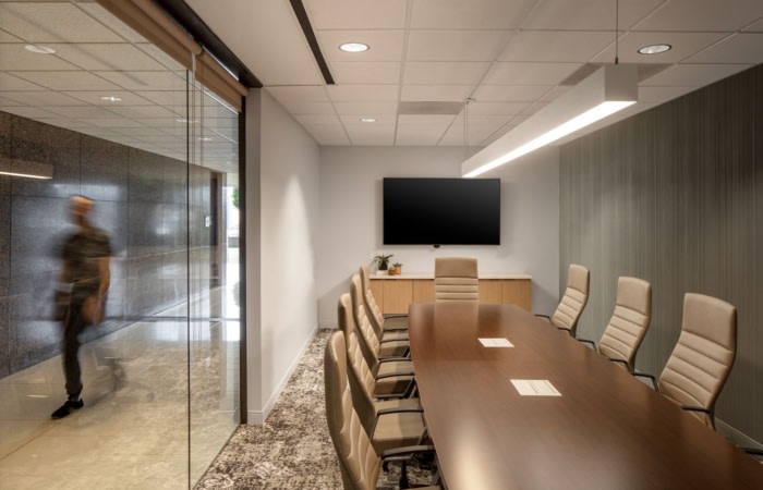 Urban Centre Leasing Office and Amenity Spaces - Tampa - 9