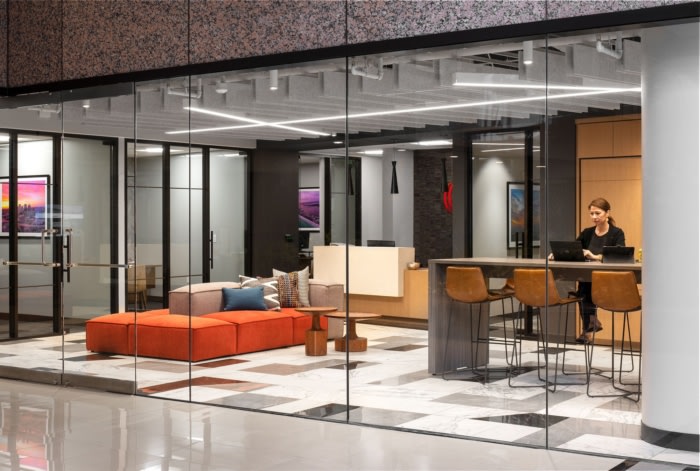 Urban Centre Leasing Office and Amenity Spaces - Tampa - 10